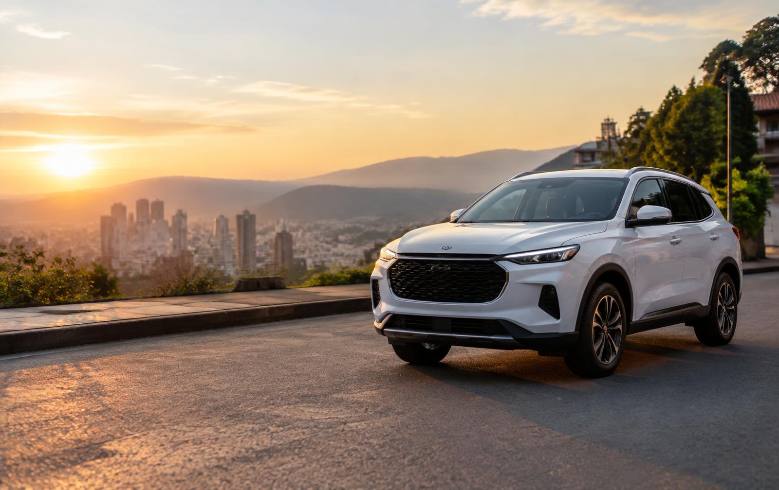 Carro moderno estacionado en una vía urbana al atardecer